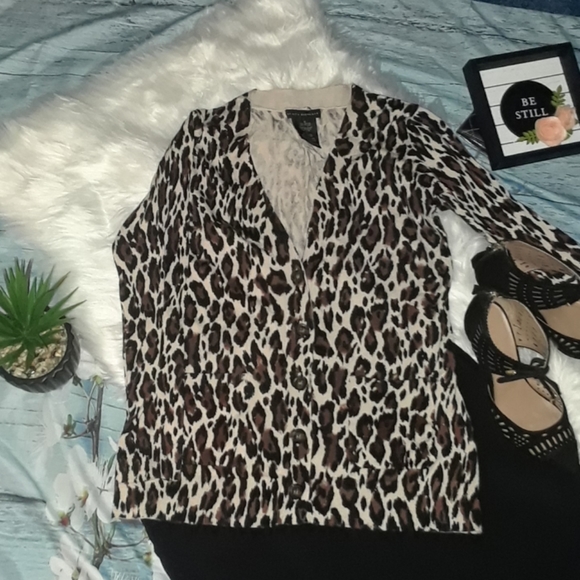 Leopard print cardigan-NWOT - Picture 3 of 4